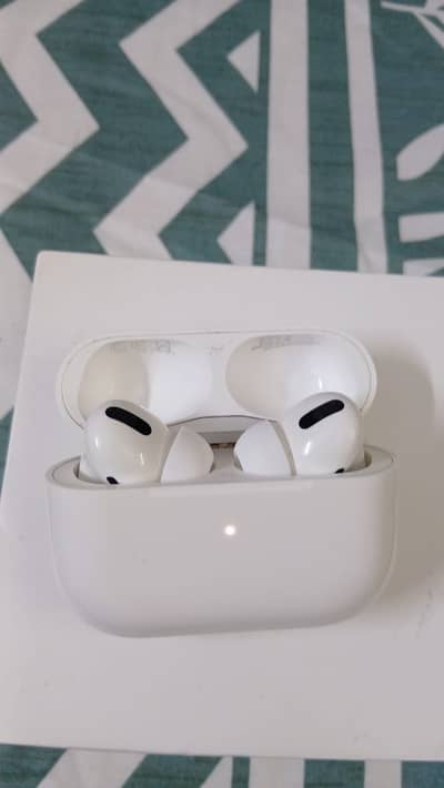 AirPods Pro 1 (with MagSafe charging)
