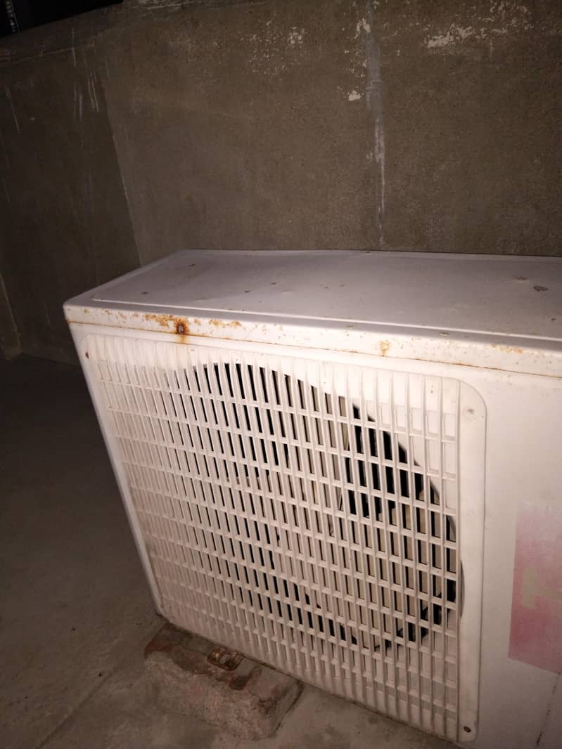 AC. . . . 0