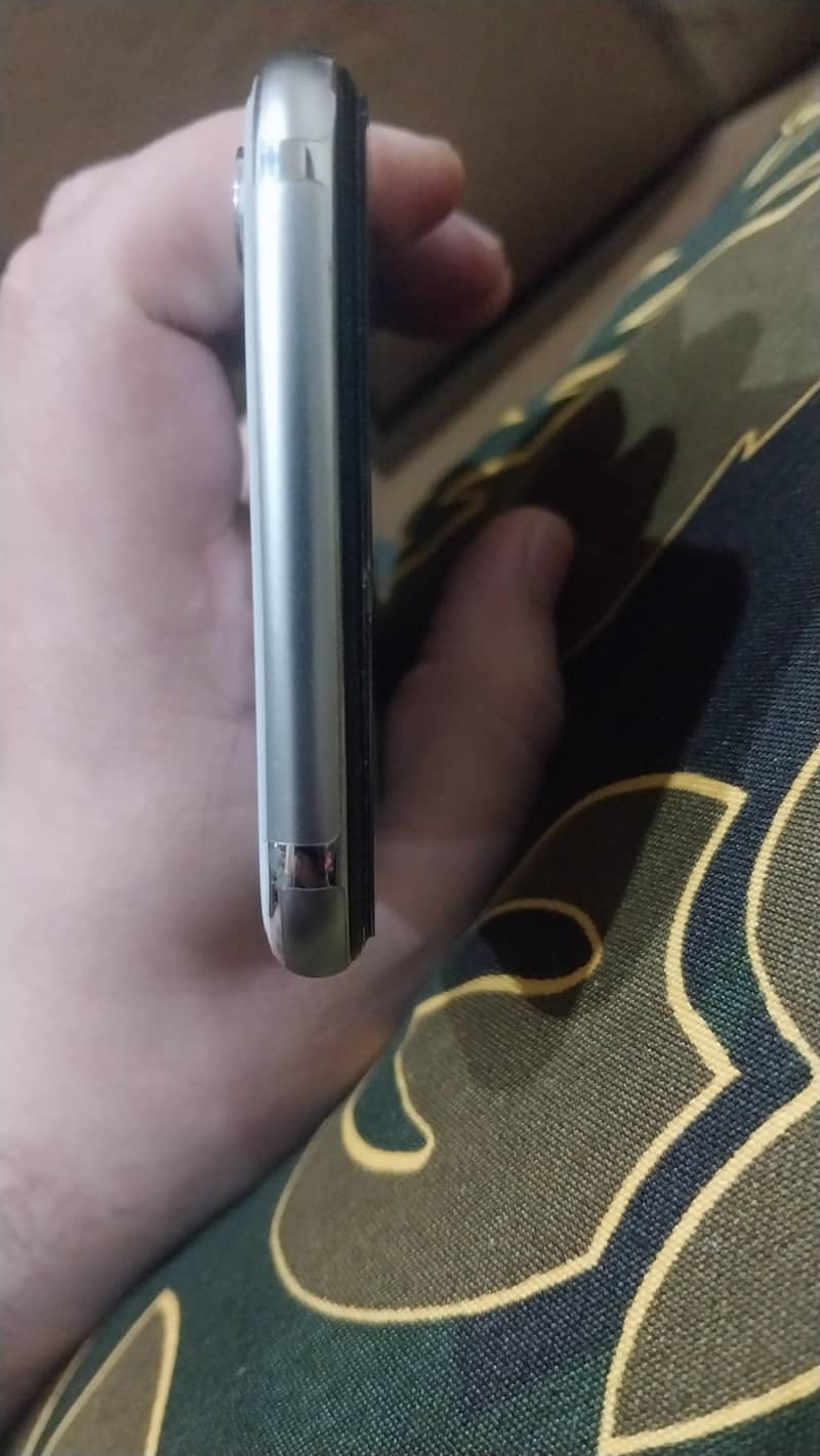 Apple iPhone X 2