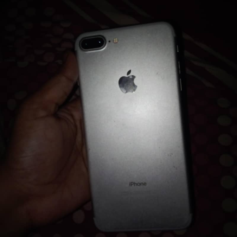 Apple iPhone 7 Plus 0