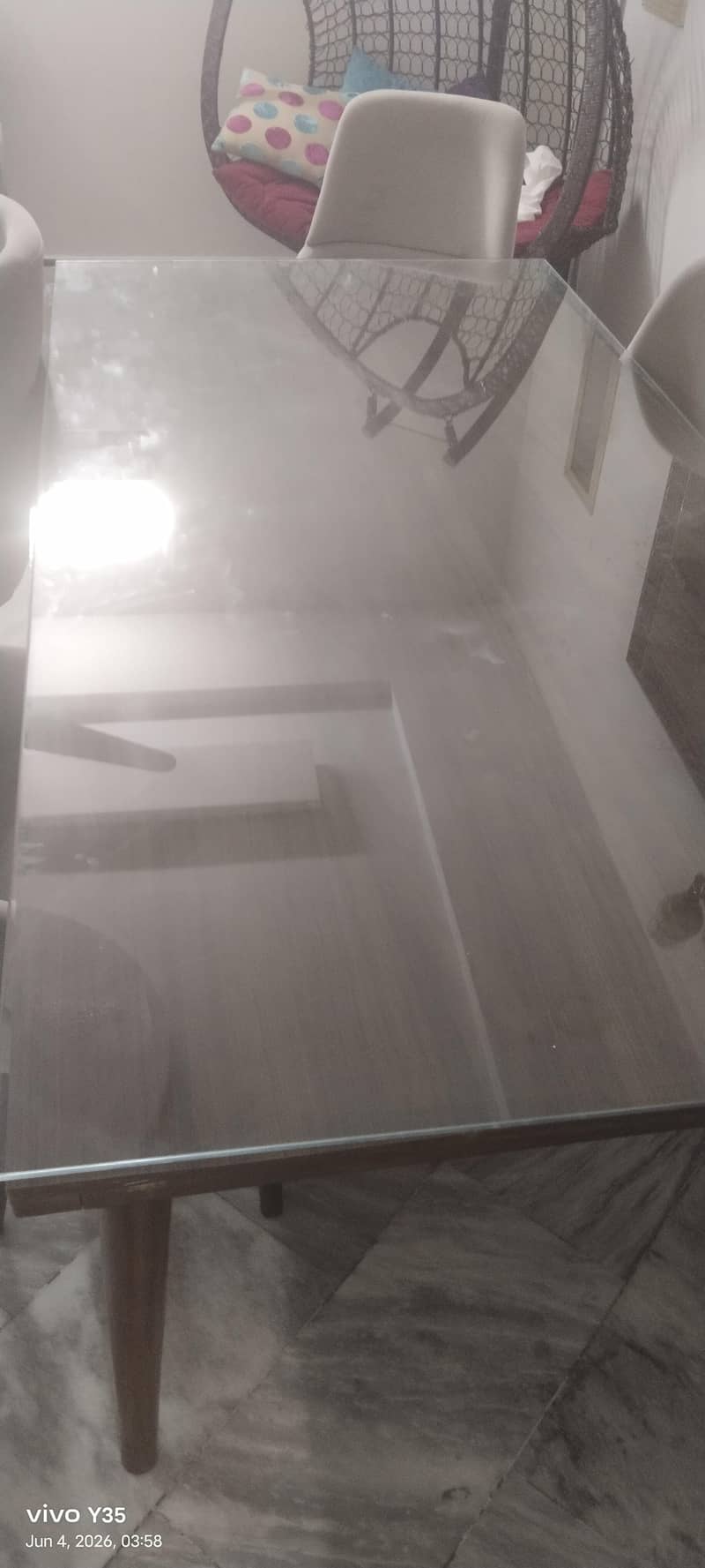 Dining table 0