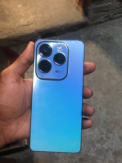 Infinix Hot 40