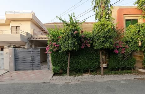 10 Marla House On Investor Price
