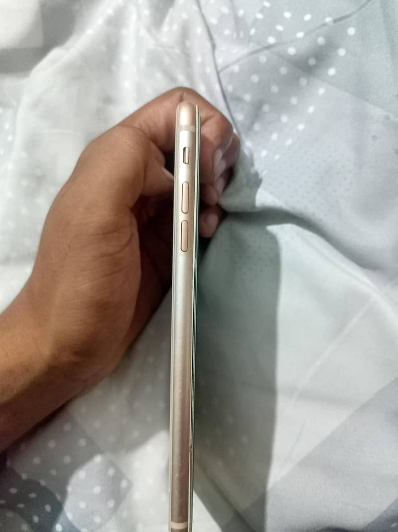Apple iPhone 8 Plus 2