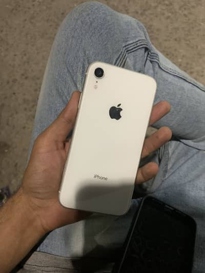 Apple iPhone XR