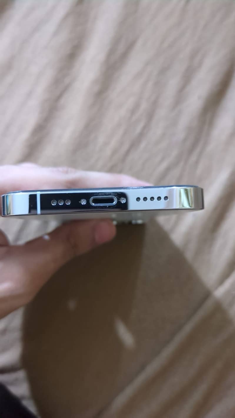 Iphone 13 pro 4