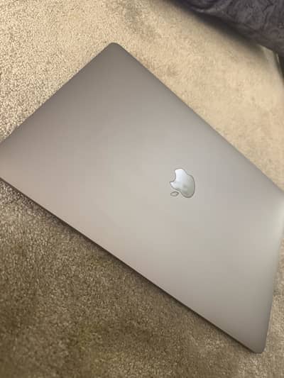 Macbook air m1 16/1TB lush condition