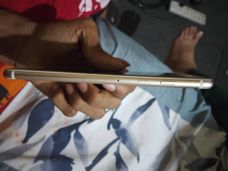 Apple iPhone 16 Plus 3