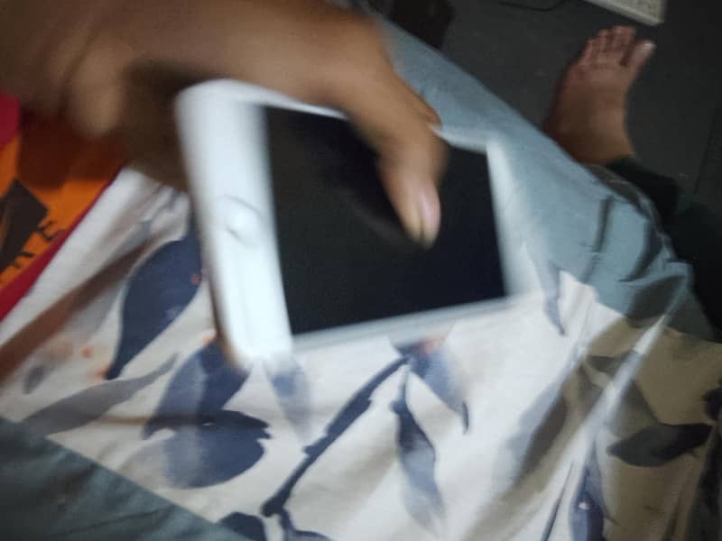 Apple iPhone 16 Plus 4