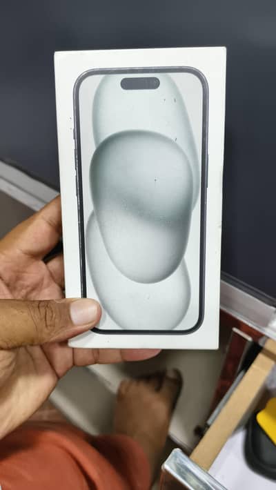 iphone 15 Non pta unlock LLA E+E sim just 3 cycle just box open