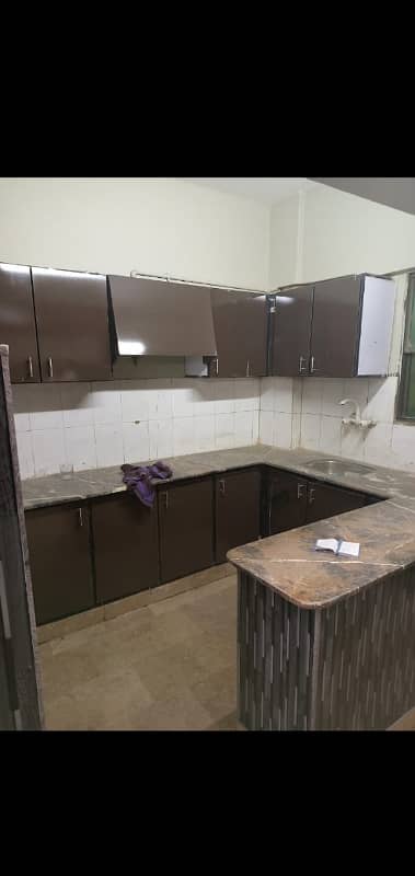 2 bed lounge flat available for sale