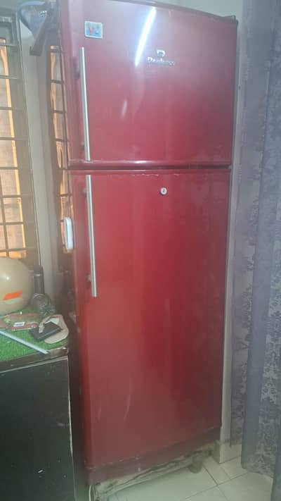 dawlance large refrigerator