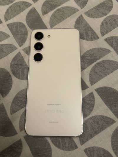 Samsung s23 10/10 Sealed not a single scratch