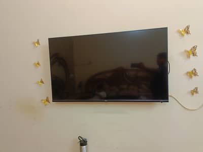 selling my TCL 43 inch Android tv + Android speaker