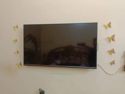 selling my TCL 43 inch Android tv + Android speaker
