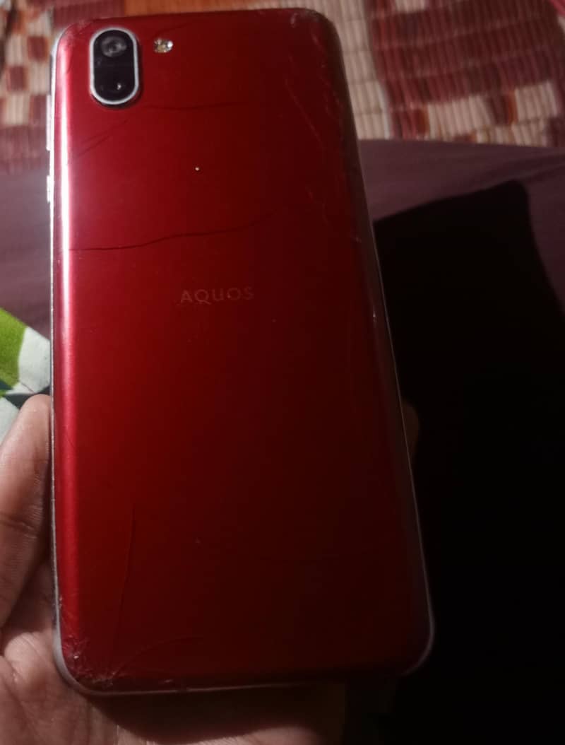 Sharp Aquos R2 1
