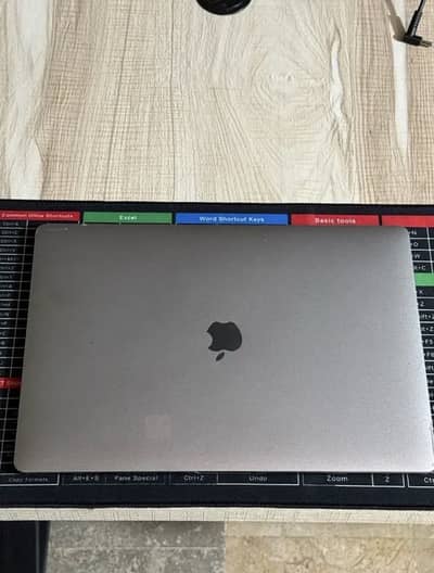 Selling my MacBook Pro 2019 (15.4-inch)
