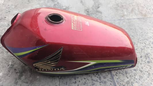 Honda 125 tanki