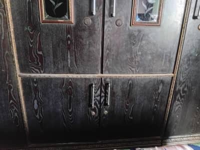 4 door almari 2 door deviter and  dabble bed