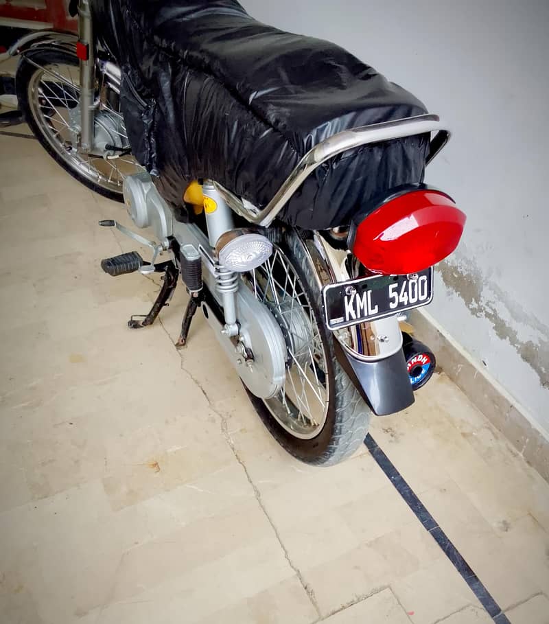 Unique 125 2