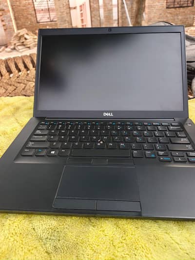 Dell Laptop 8Th Generation corei5 with Touch screen