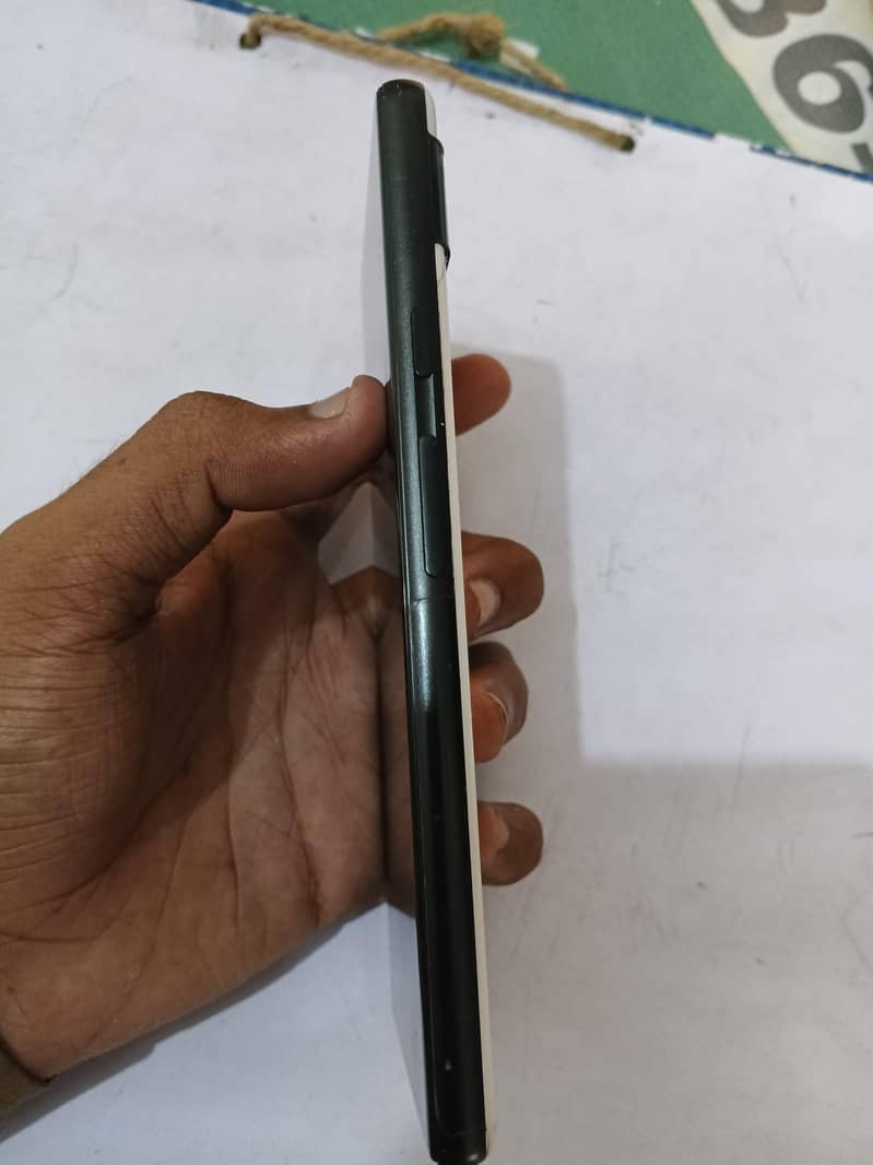 Google Pixel 6a 4