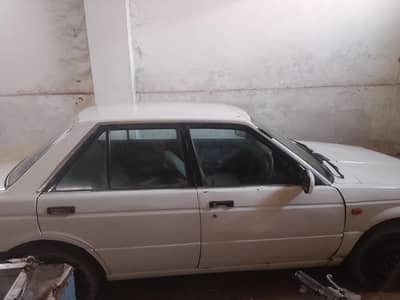 Nissan Sunny 1987