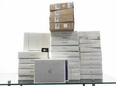 MacBook Air M5  chip 13.6 inch 16 GB ram /512/.  MacBook neo 8/256/512