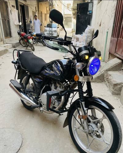 Suzuki GS 150 Special edition