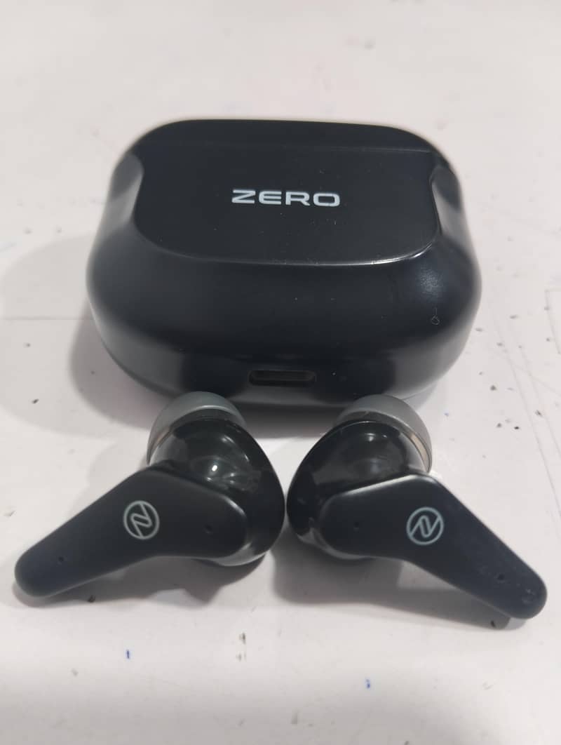 Zero Quantum Earbuds 0