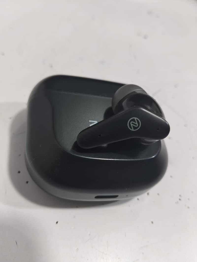 Zero Quantum Earbuds 4