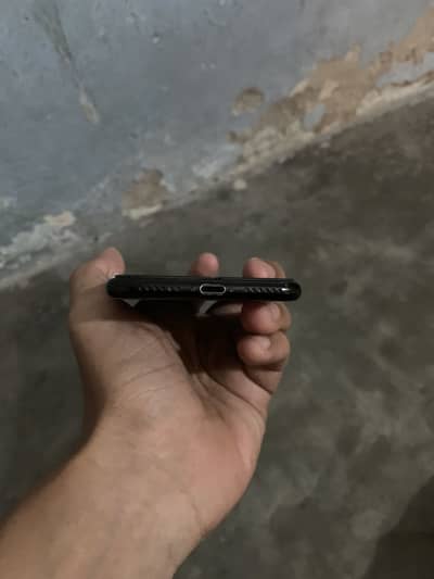 Apple iPhone 7
