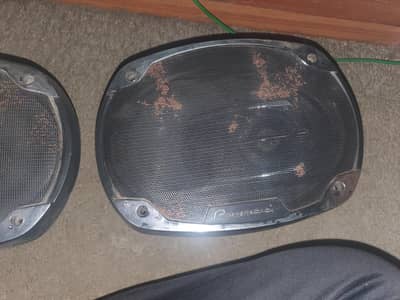 PIONEER SPEAKERS IN GOOD CONDITION