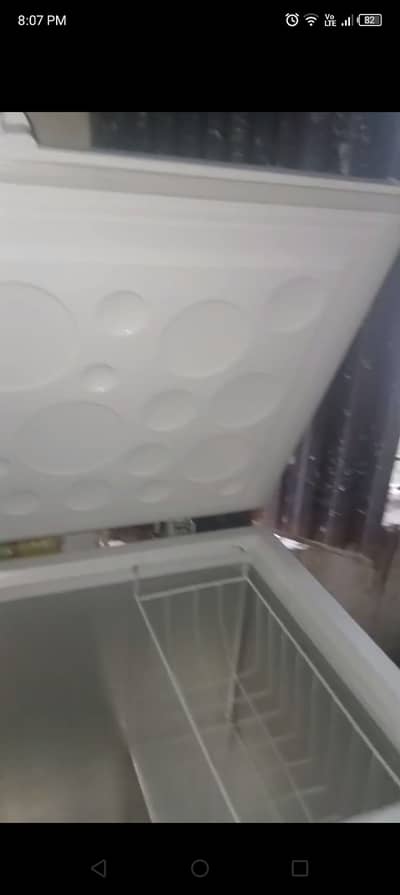 Haier HDF-405INV White
