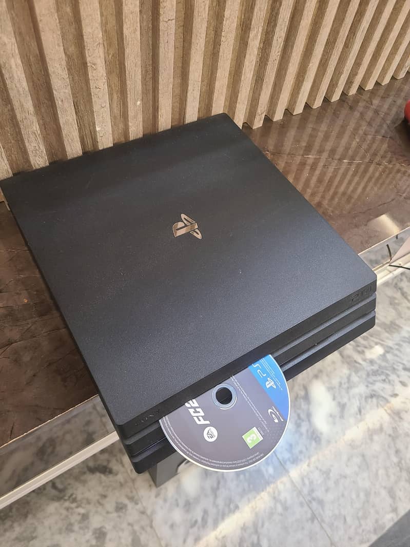 PS4 PRO 2TB 2