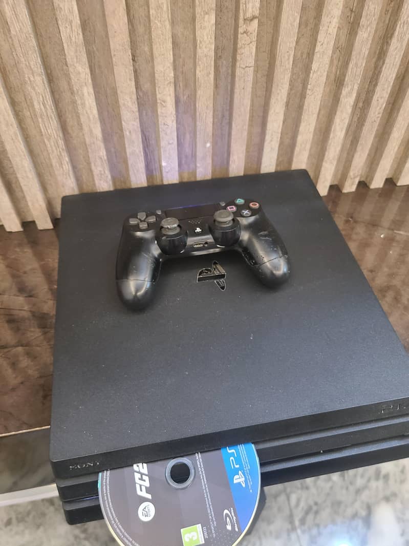PS4 PRO 2TB 3