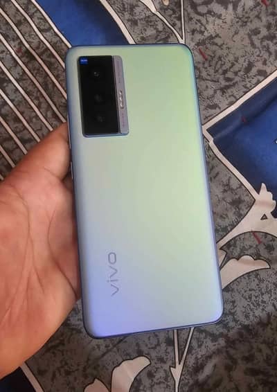 Vivo X70