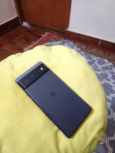 Google Pixel 6 - 10/10 Condition - 6/128