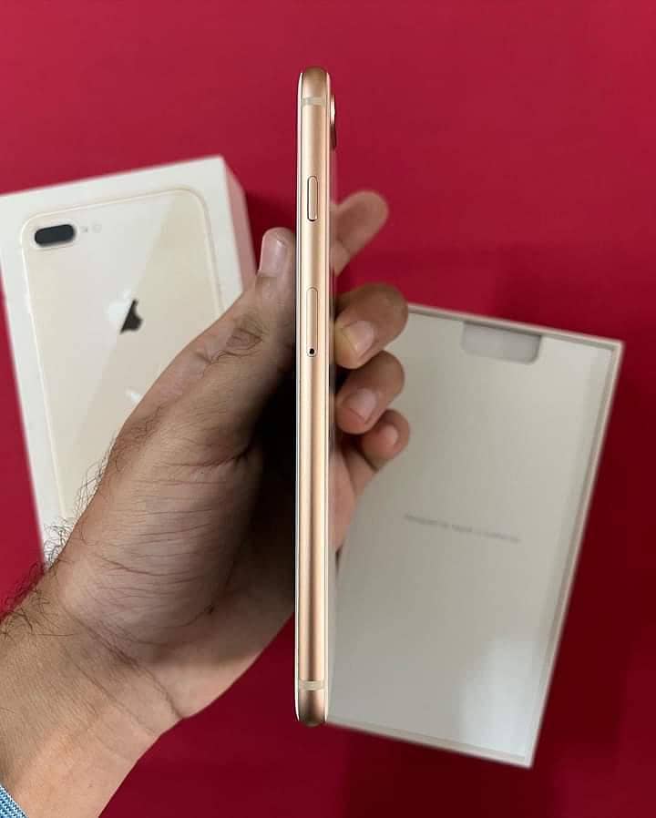 Apple iPhone 8 Plus 1