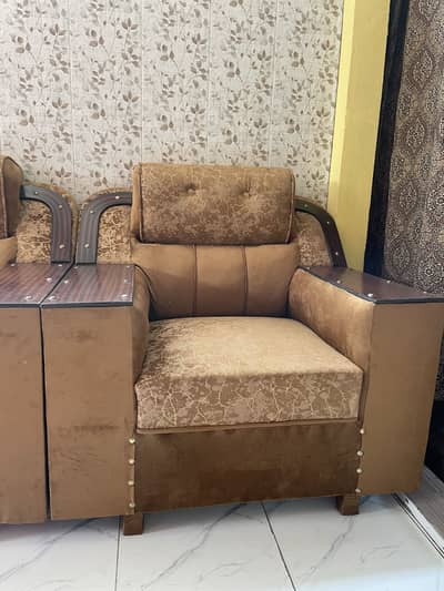 Sofa set 6 seater with table new