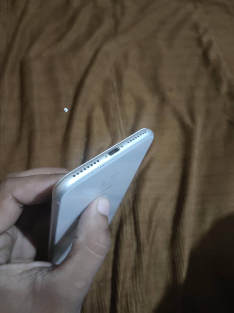 iphone 8 plus 5