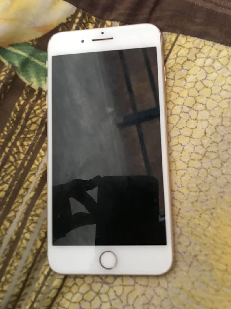 Apple iPhone 8 Plus 0