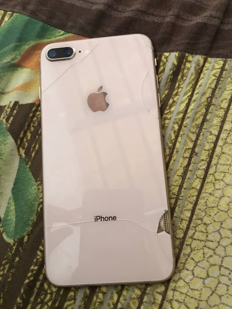 Apple iPhone 8 Plus 1