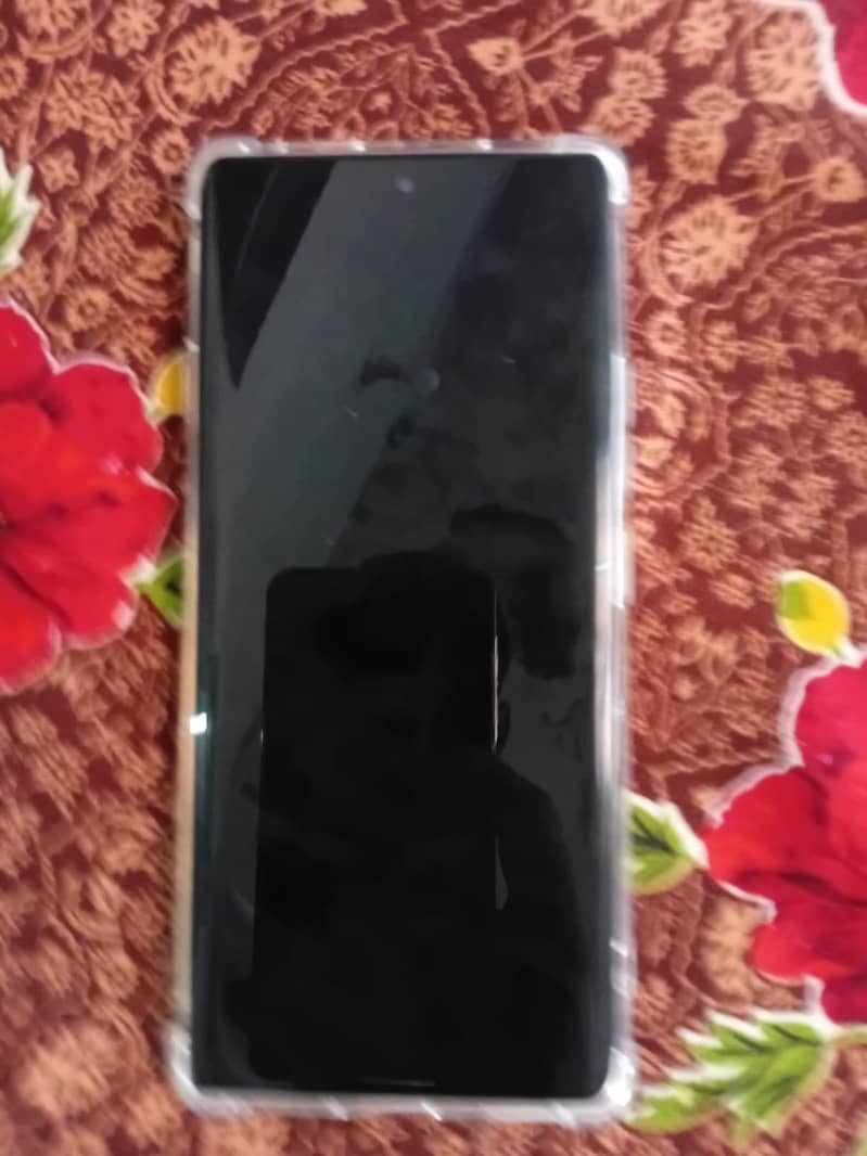 Tecno CAMON 40 Pro 0