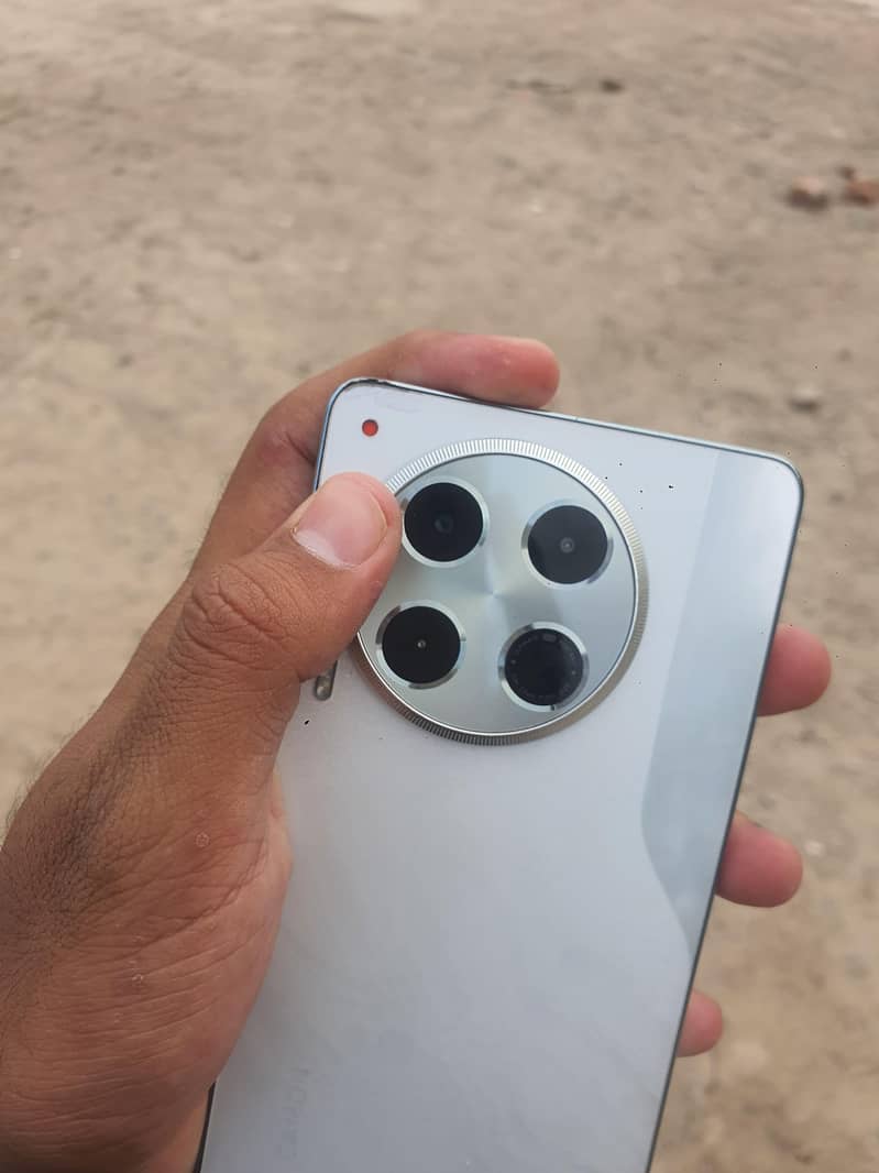 Tecno Camon 30 5