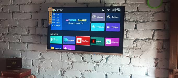 for sale 32 inch LCD okay Hai Koi masla Nahi 10 by 10.03285127860
