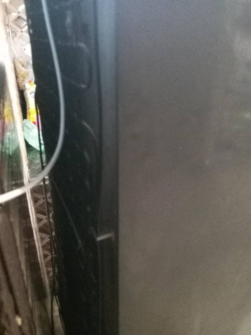 Refrigerator 4