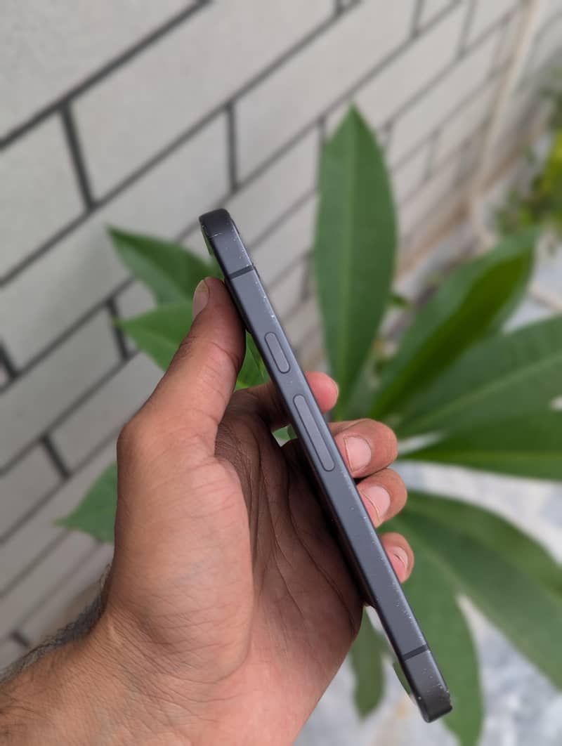 Mobile 1