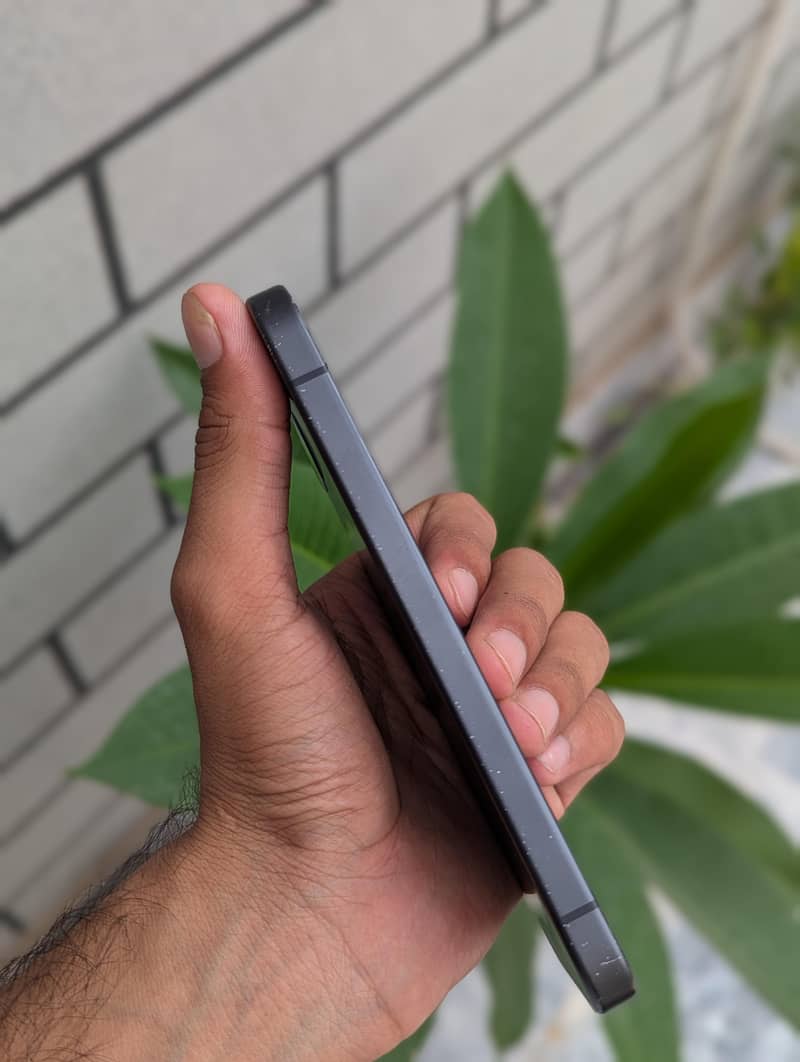 Mobile 3