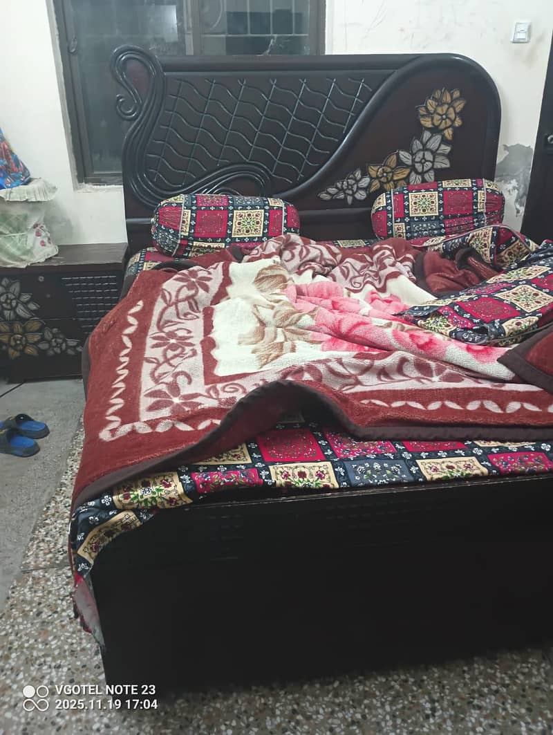 Bed set & Dressing Sofa 2